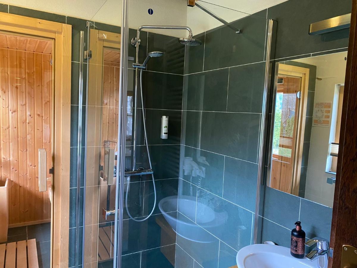 Magnolia Resort Chalets Vişeu de Sus Esterno foto