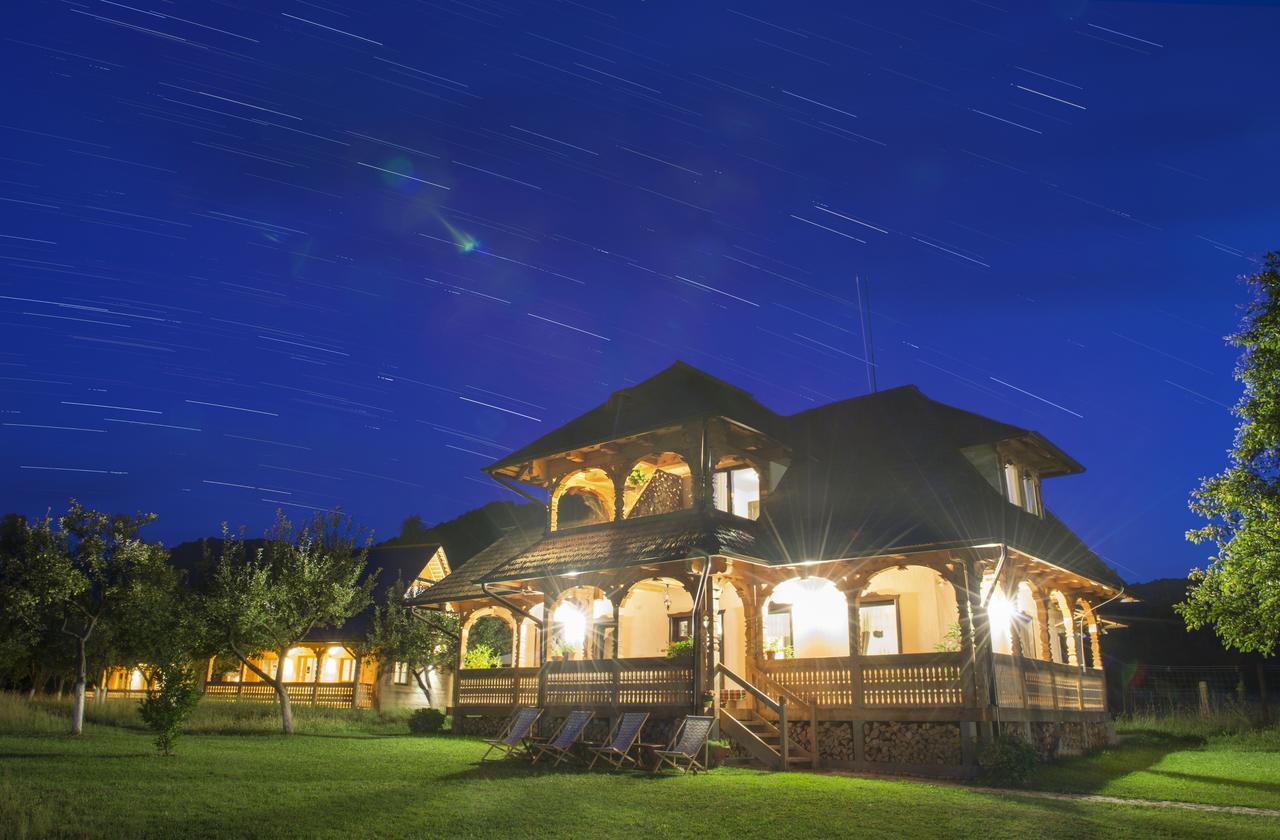 Magnolia Resort Chalets Vişeu de Sus Esterno foto